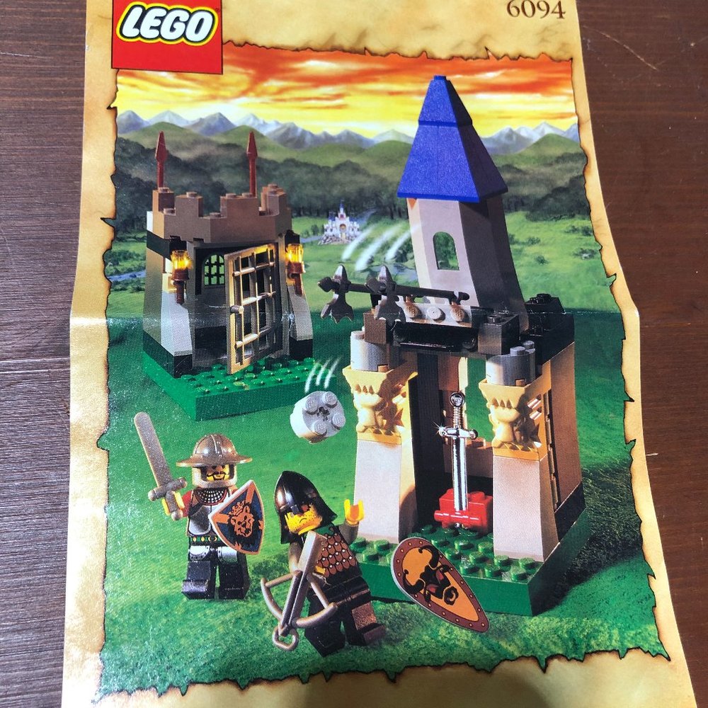 LEGO 6094 Knight's Kingdom I: Guarded Treasure